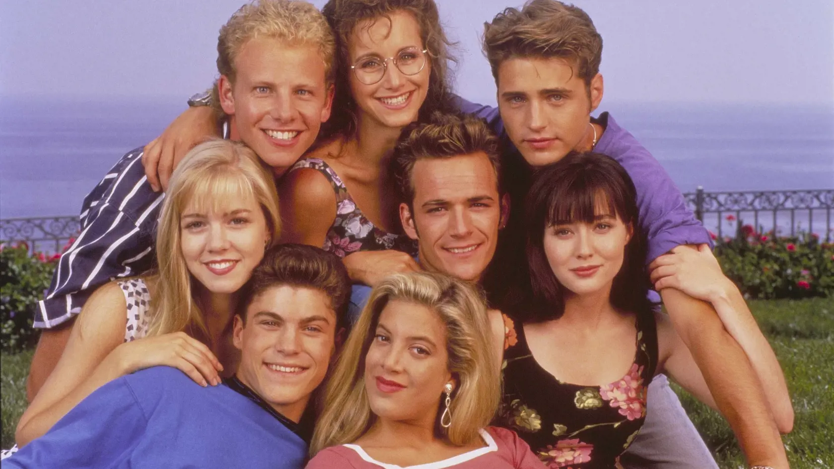 Beverly Hills 90210 na vrchole svojej slávy. Hviezdy seriálu sa po rokoch znova stretli.