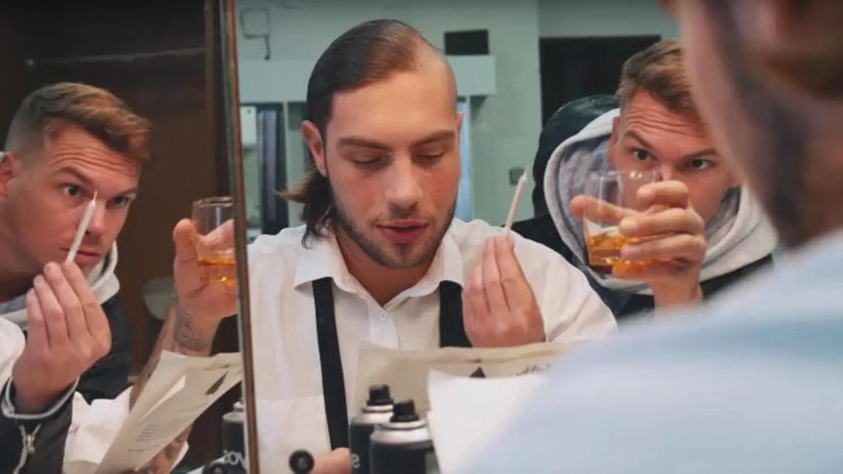 V Rakbyho klipe nechýba  ani alkohol.