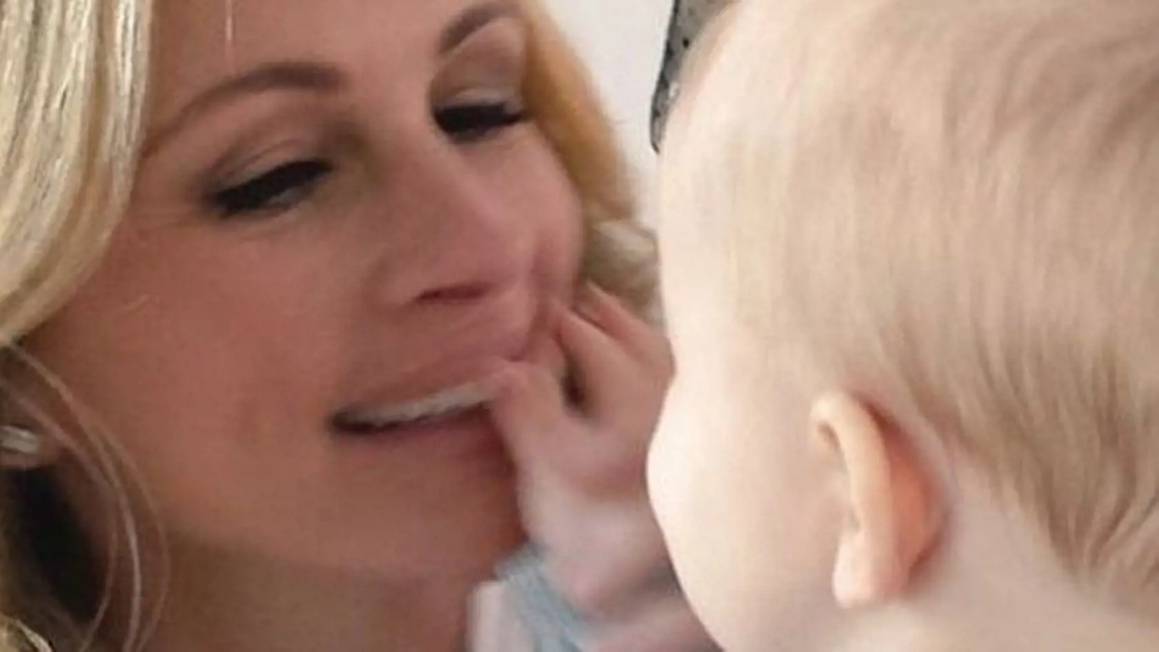 Julia Roberts