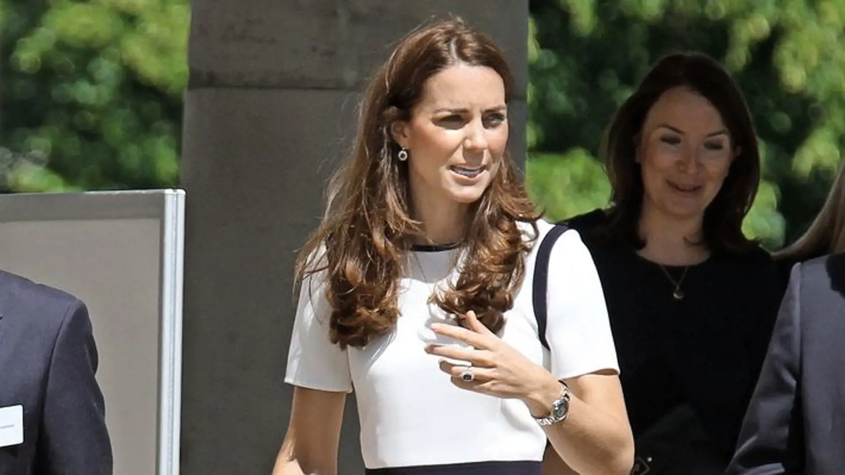 Kate  Middleton (37).