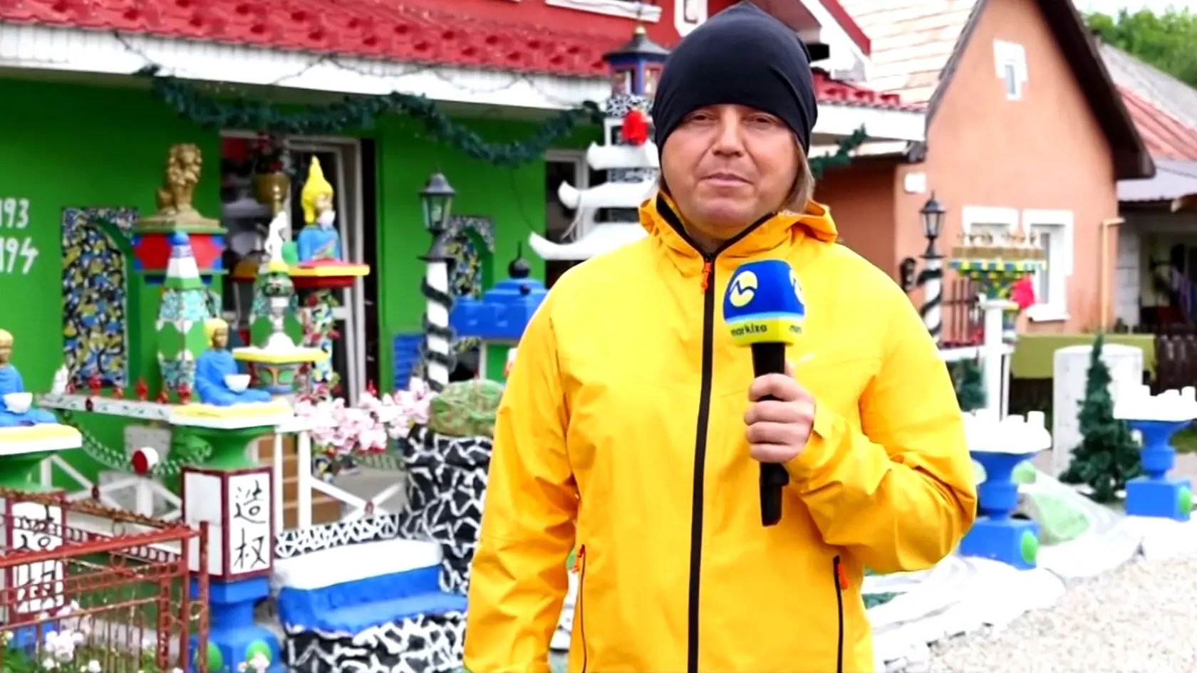 Slovákov trápia trópy, Ján Tribula behá po Hranovnici v čiapke a bunde zapnutej až p krk.