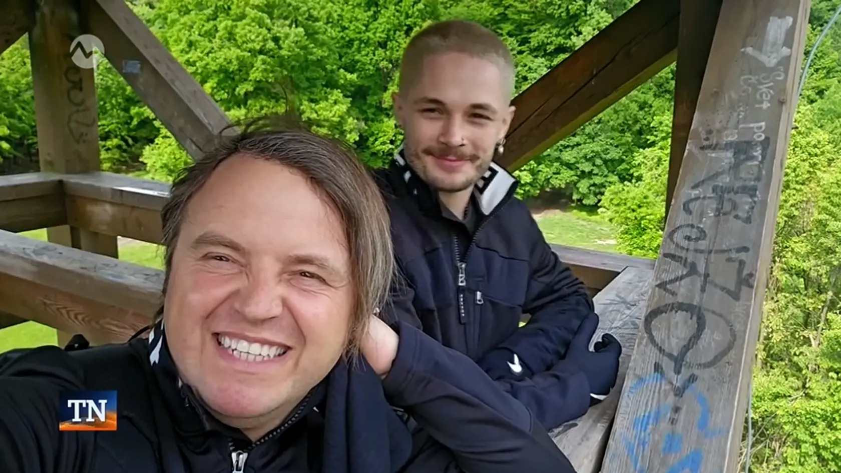 Matyáš sa s Jánom Tribulom vybral na potulky po bratislavskej Kolibe.