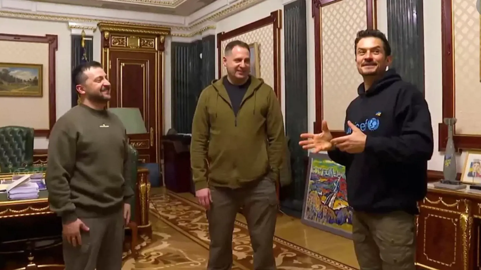 Britský herec Orlando Bloom sa stretol s prezidentom Zelenským