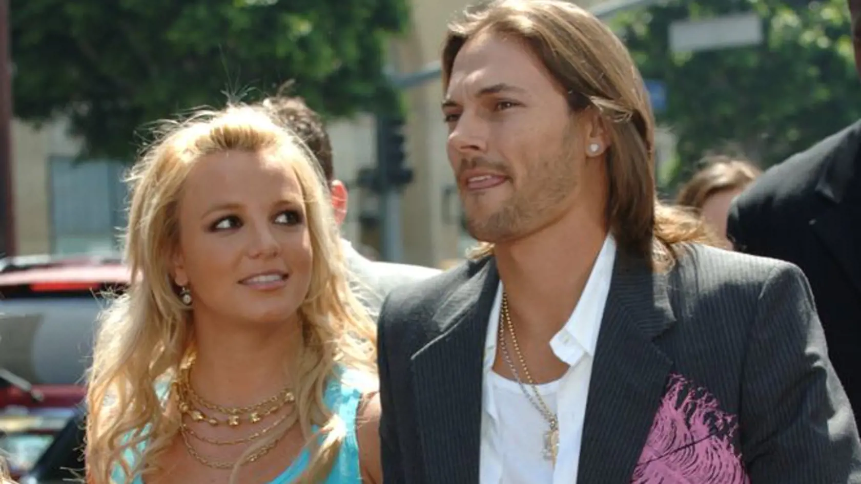 Pop,Star,Britney,Spears,&,Husband,Kevin,Federline,At,The
