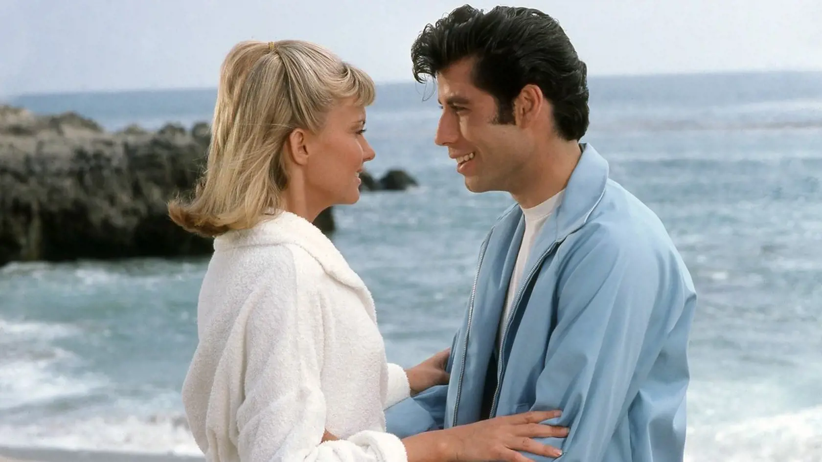 Olivia Newton-John a John Travolta v muzikáli Pomáda