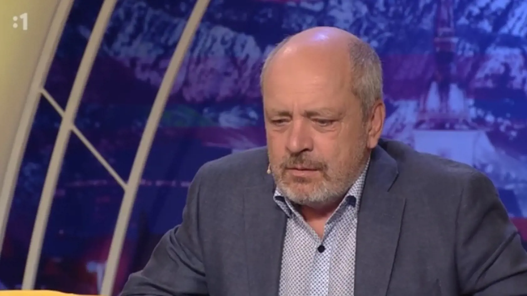 Herec sa z problémov šikovne dostal.