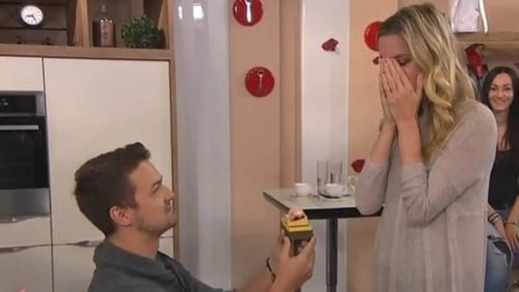 Viktor požiadal Adelu o ruku v priamom prenose.
