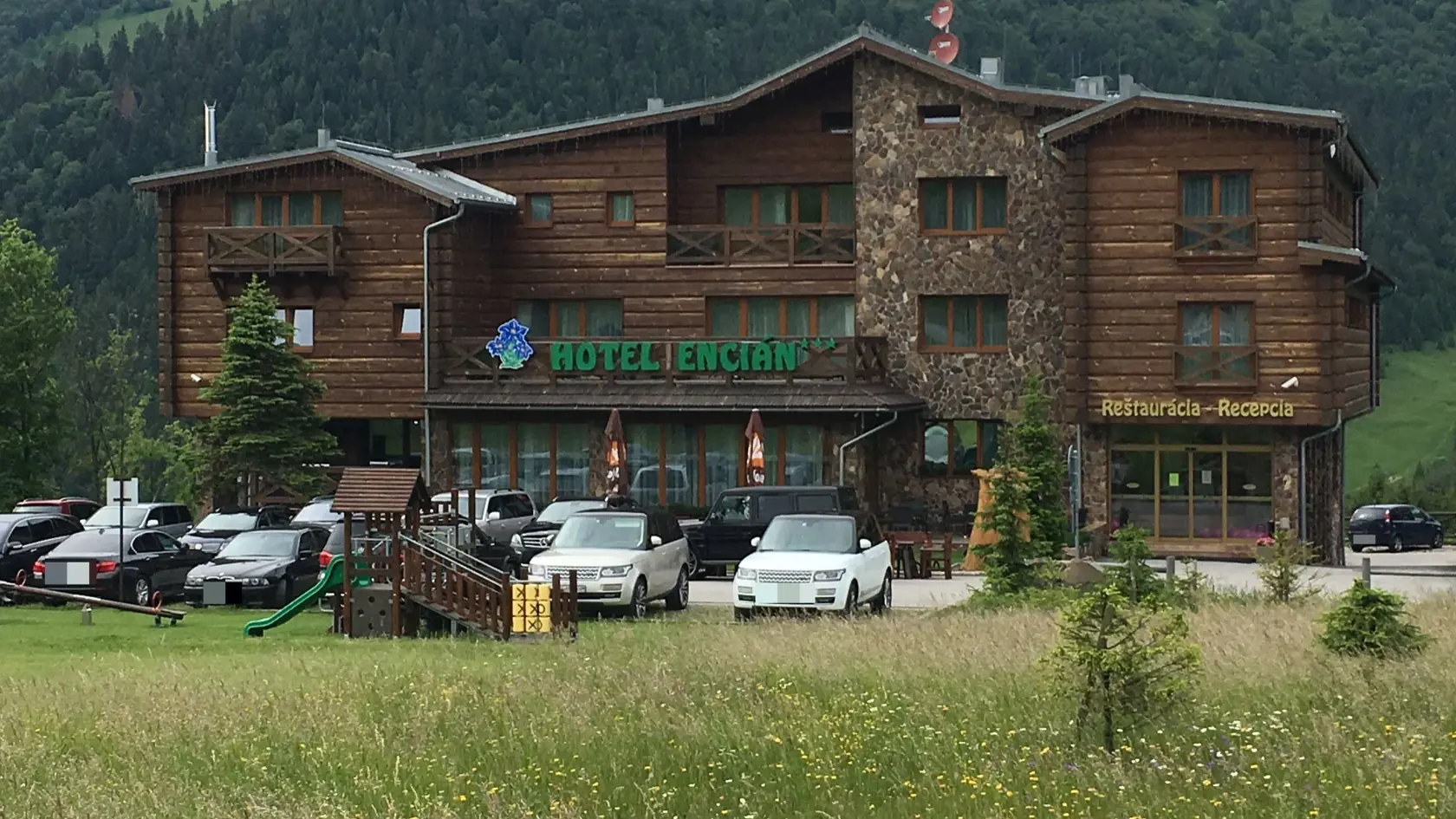Ladislav Bašternák nemal v mať na Donovaloch len súkromnú haciendu, ale aj tento luxusný hotel!