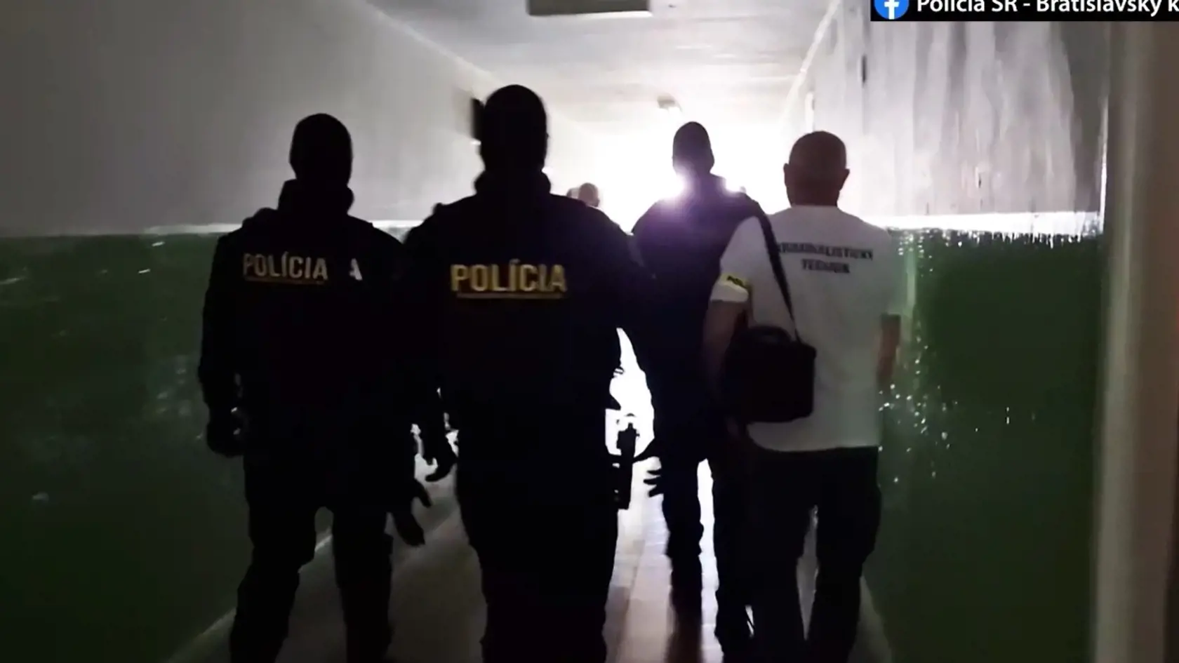 Podľa najnovších informácií, ktoré dnes poskytla priamo na mieste tragédie polícia, ju mal násilne už vo štvrtok zabiť jej kamarát Volodymyr (22).