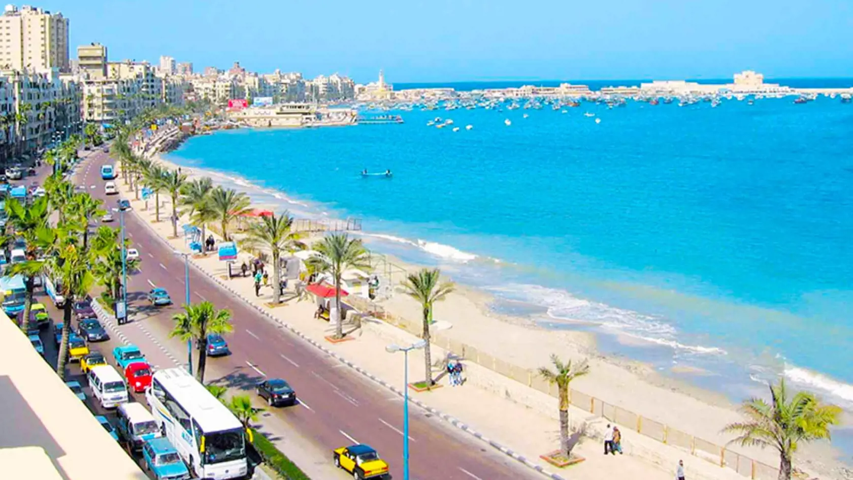 Alexandria je druhé najväčšie mesto v Egypte. Rozprestiera sa pozdĺž pobrežia Stredozemného mora v severnej časti krajiny. Jeho nízka nadmorská výška na delte Nílu spôsobuje, že je veľmi citlivé na stúpajúcu hladinu mora. Alexandria je dôležité priemyselné centrum kvôli zásobám zemného plynu a ropovodom zo Suezu. Mesto je tiež obľúbenou turistickou destináciou, pre svoju históriu. Bola založená v roku 332 p.n.l., Alexandrom Veľkým a stala sa dôležitým centrom, po Ríme druhým najdôležitejším.