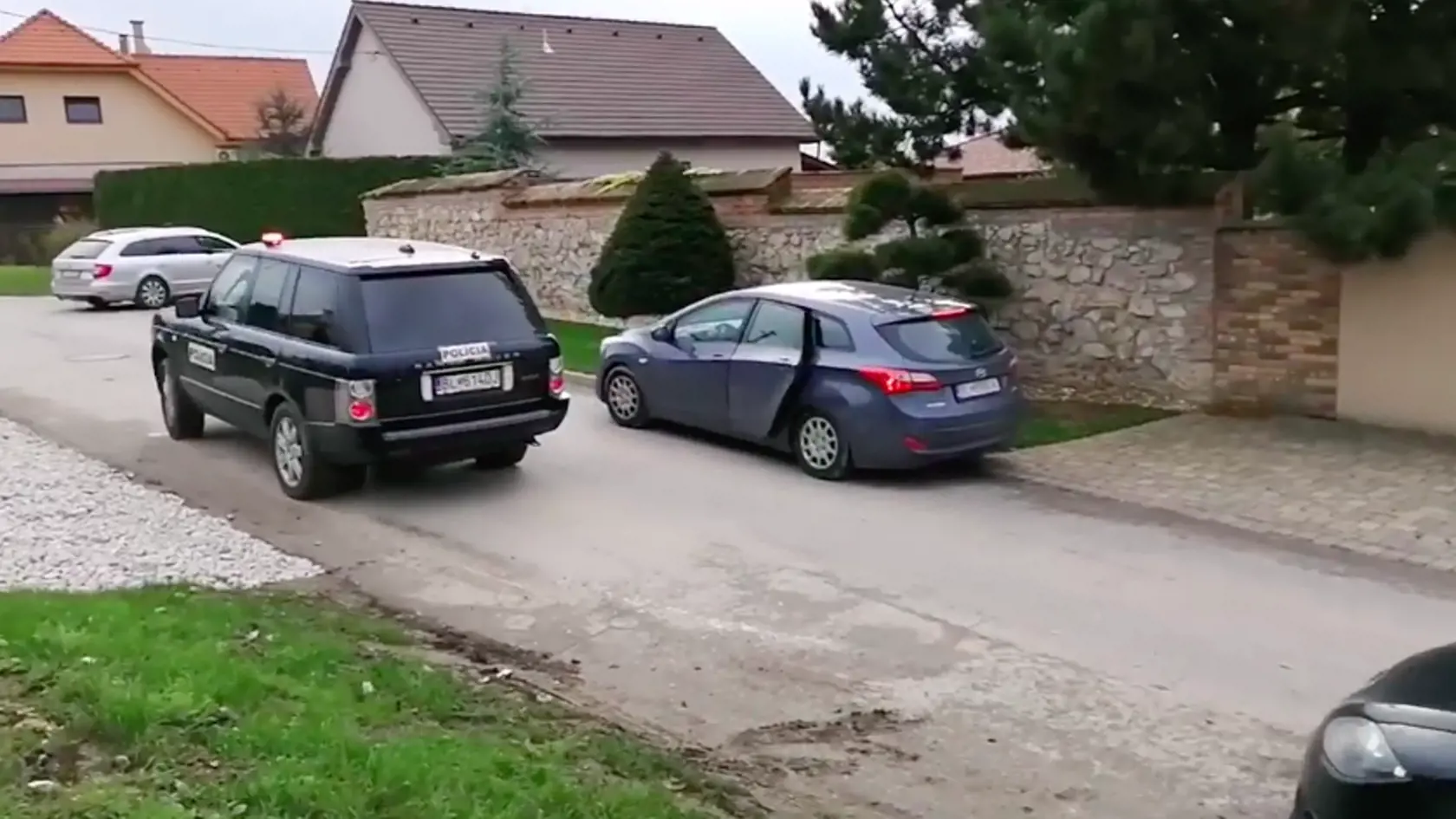 Zásah NAKA v dome u Tibora Gašpara a jeho zadržanie.
