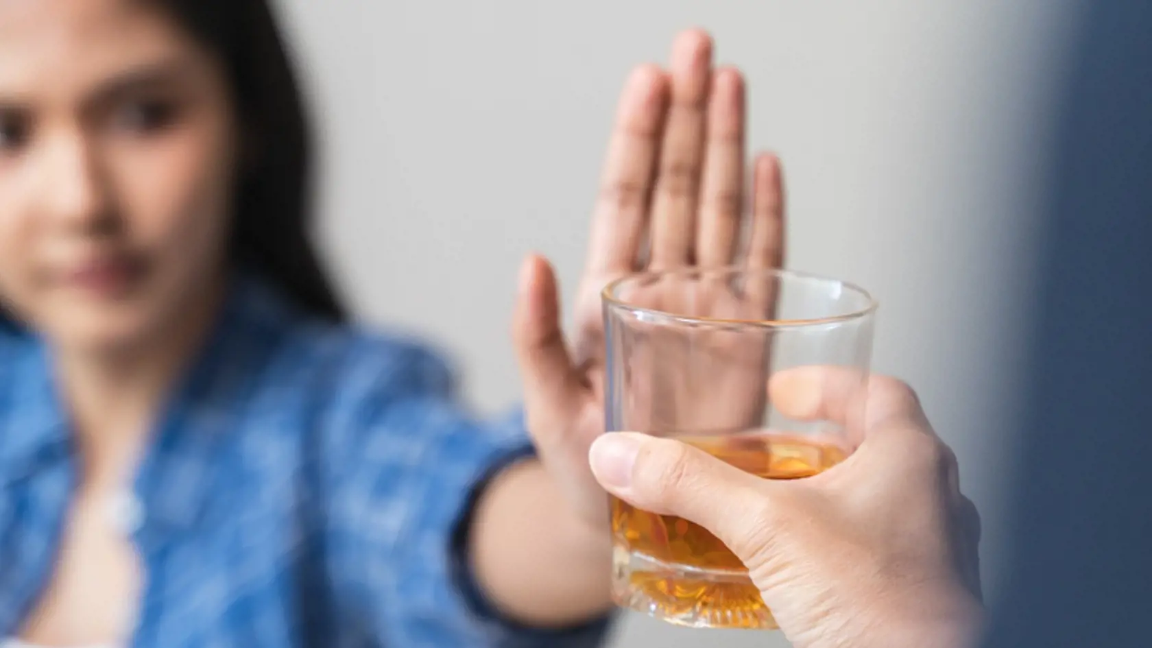 Woman,Refuse,To,Drink,Alcohol,Say,No,To,Her,Friend.