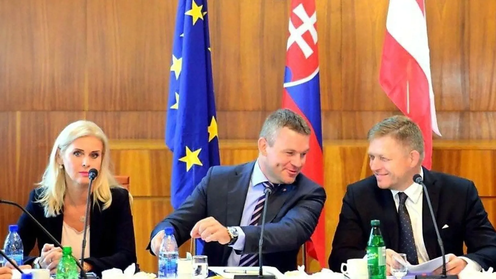 Peter Pellegrini, Robert Fico, Monika Jankovská - archívny záber