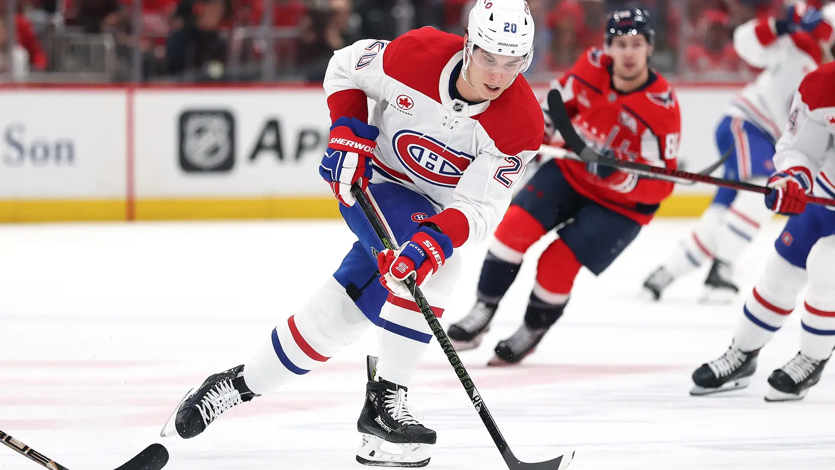 Slovenský útočník Juraj Slafkovský v drese Montrealu Canadiens.
