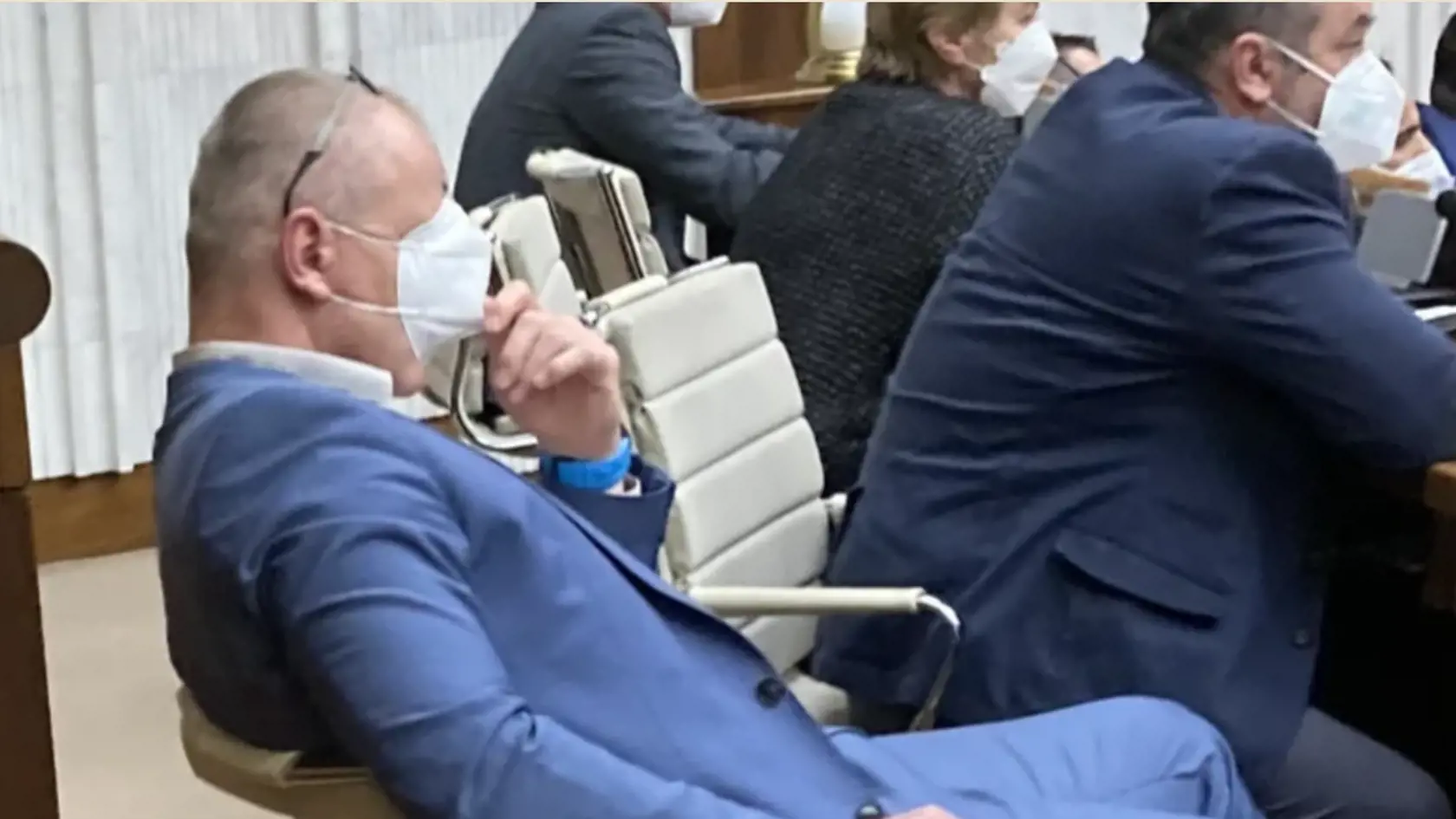 Fotky, ktoré sa rozhodol zverejniť Peter Pčolinský. Zároveň ide o zábery, za ktoré chce 9 eur mesačne.