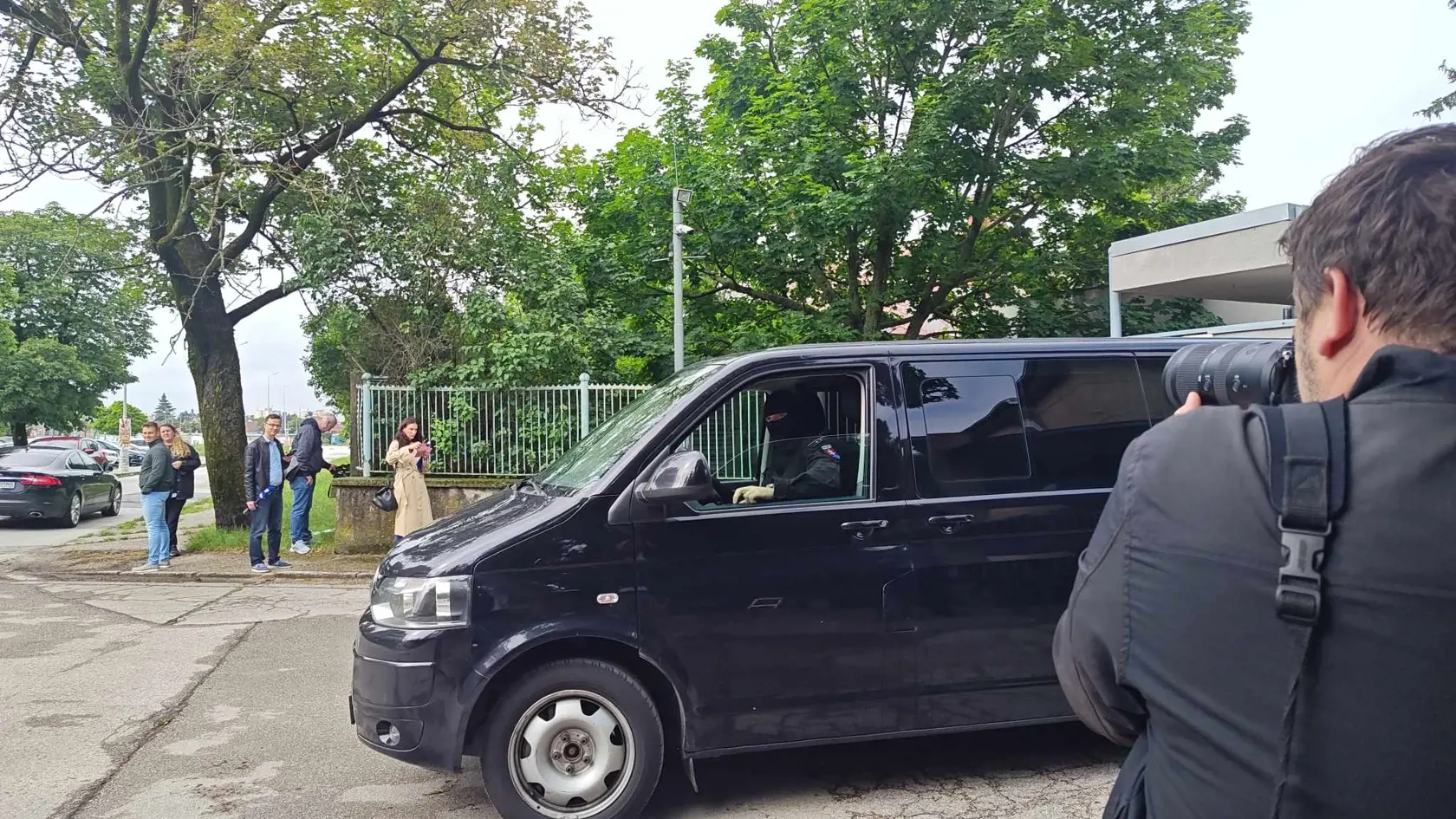 Muž, ktorý strieľal na premiéra Fica, sa dnes postaví pred súd
