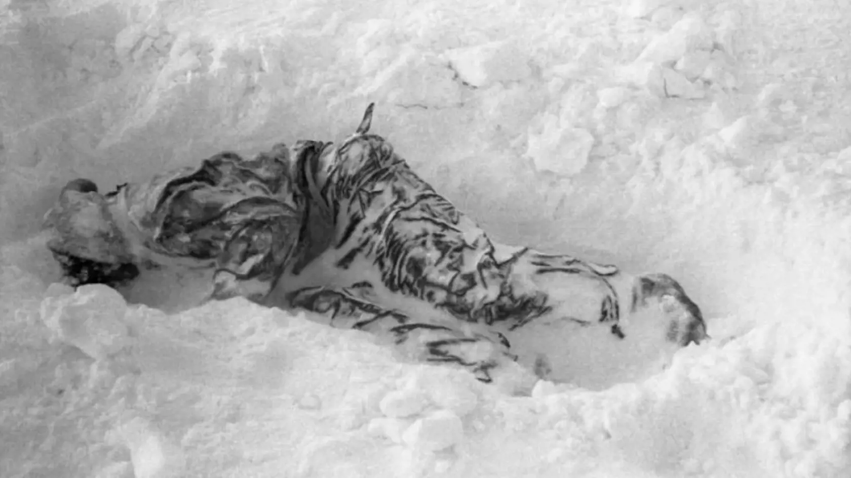 V noci z 1. na 2. februára 1959 zahynula za doteraz nejasných okolností v priesmyku na severnom Urale skupina turistov vedená študentom techniky Igorom Ďatlovom.