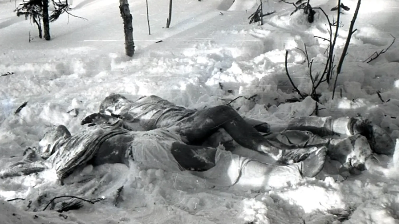 V noci z 1. na 2. februára 1959 zahynula za doteraz nejasných okolností v priesmyku na severnom Urale skupina turistov vedená študentom techniky Igorom Ďatlovom.