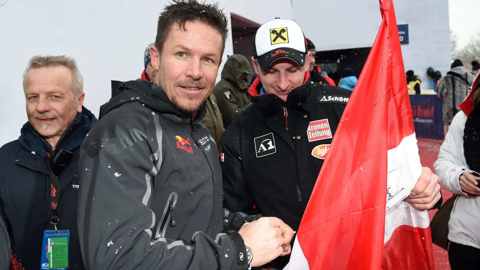 Felix Baumgartner sa na svoj prvý zoskok odhodlal vo veku 16 rokov.
