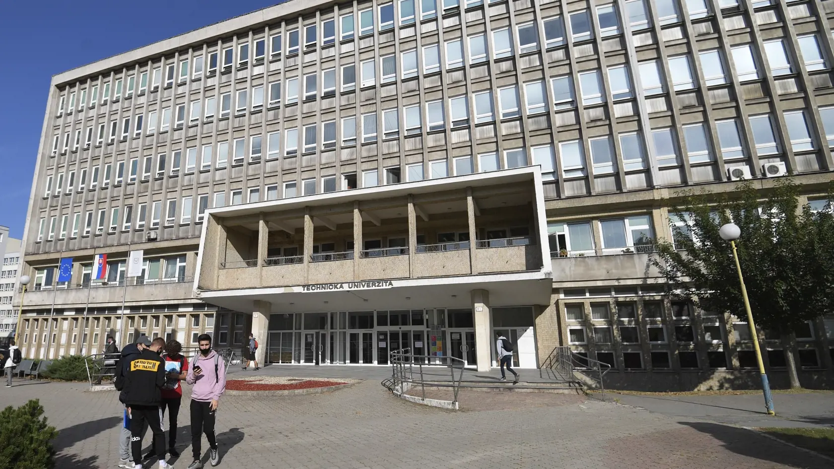 Fakulta elektrotechniky a informatiky TUKE pripravila výnimočné slávnostné promócie. (archívne foto)