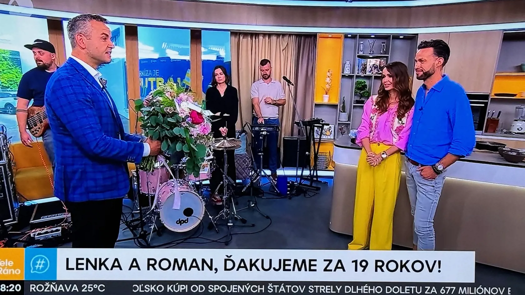 Posledné vysielanie Lenky a Romana. Šóošová sa rozplakala. Takto vyzerala jej rozlúčka s Teleránom.