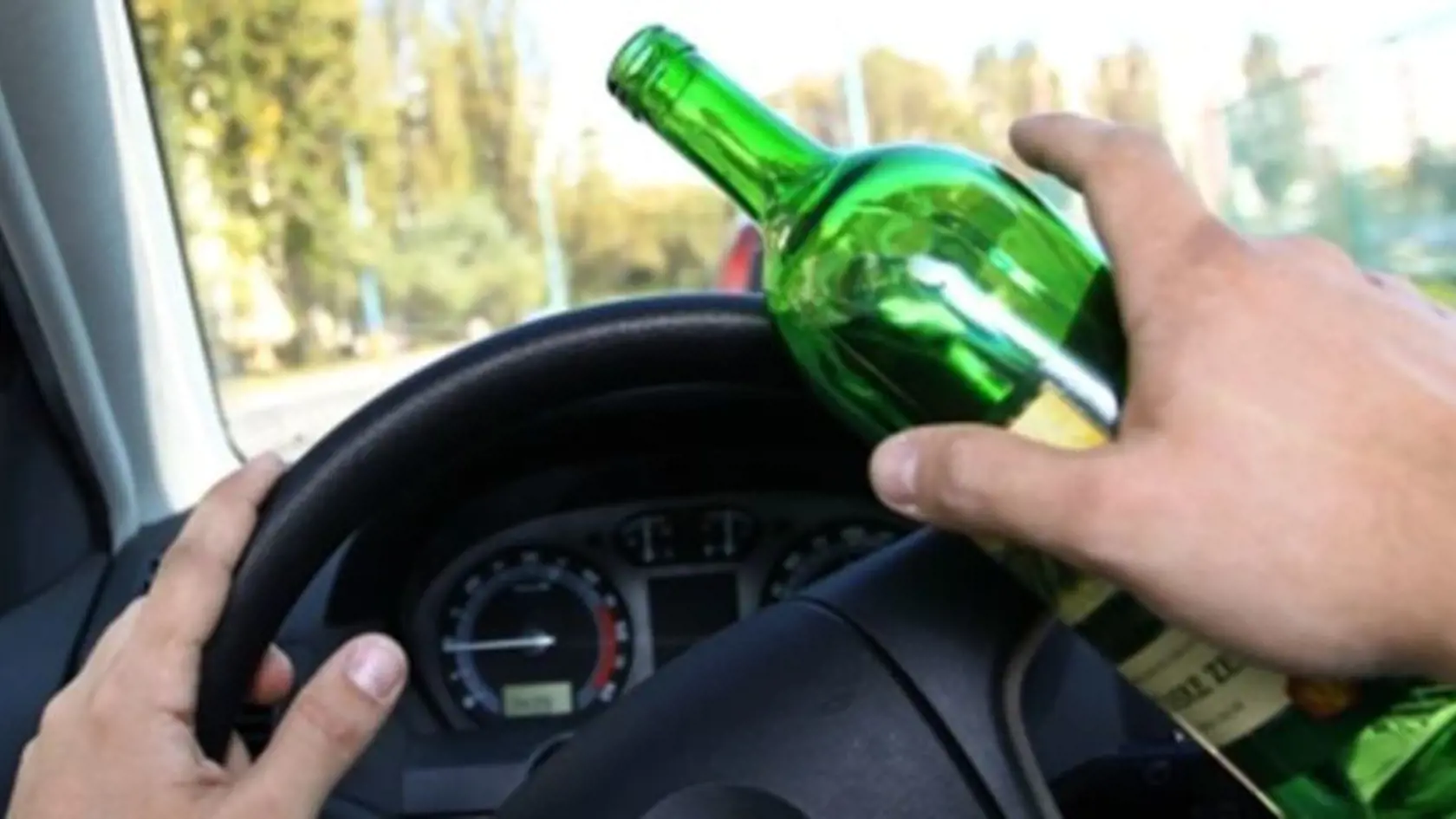 Policajti svojim počinom zrejme zachránili vodičovi život.