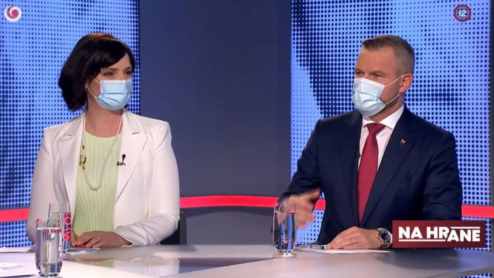 Hostia Veronika Remišová a Peter Pellegrini.
