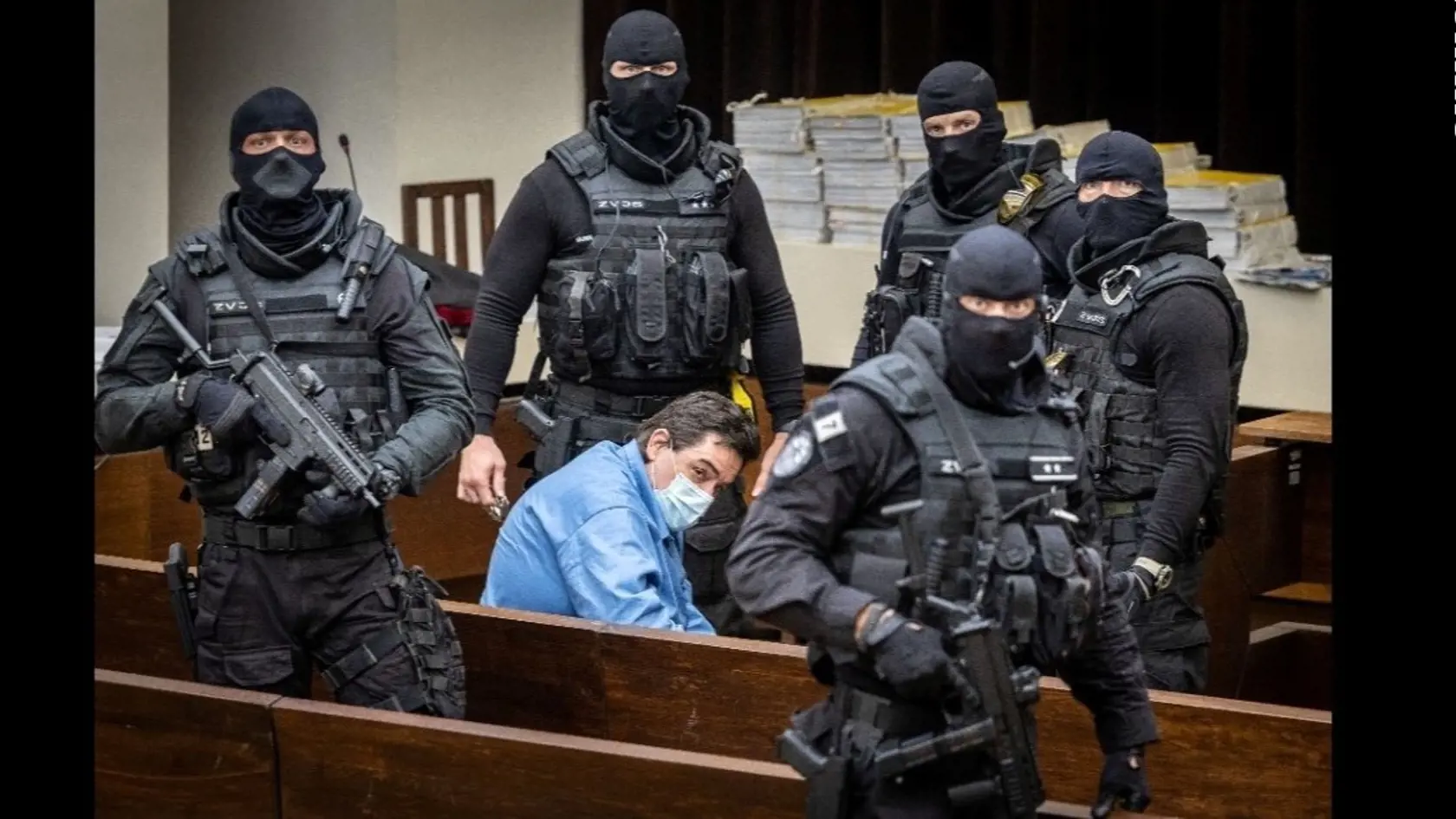 Marian Kočner bol na Najvyššom súde obkolesený množstvom príslušníkov policajného zboru. Kočner sa nepotešil ani rozhodnutiu Najvyššieho súdu, ktorý vrátil prípad Kuciak na Špecializovaný trestný súd.