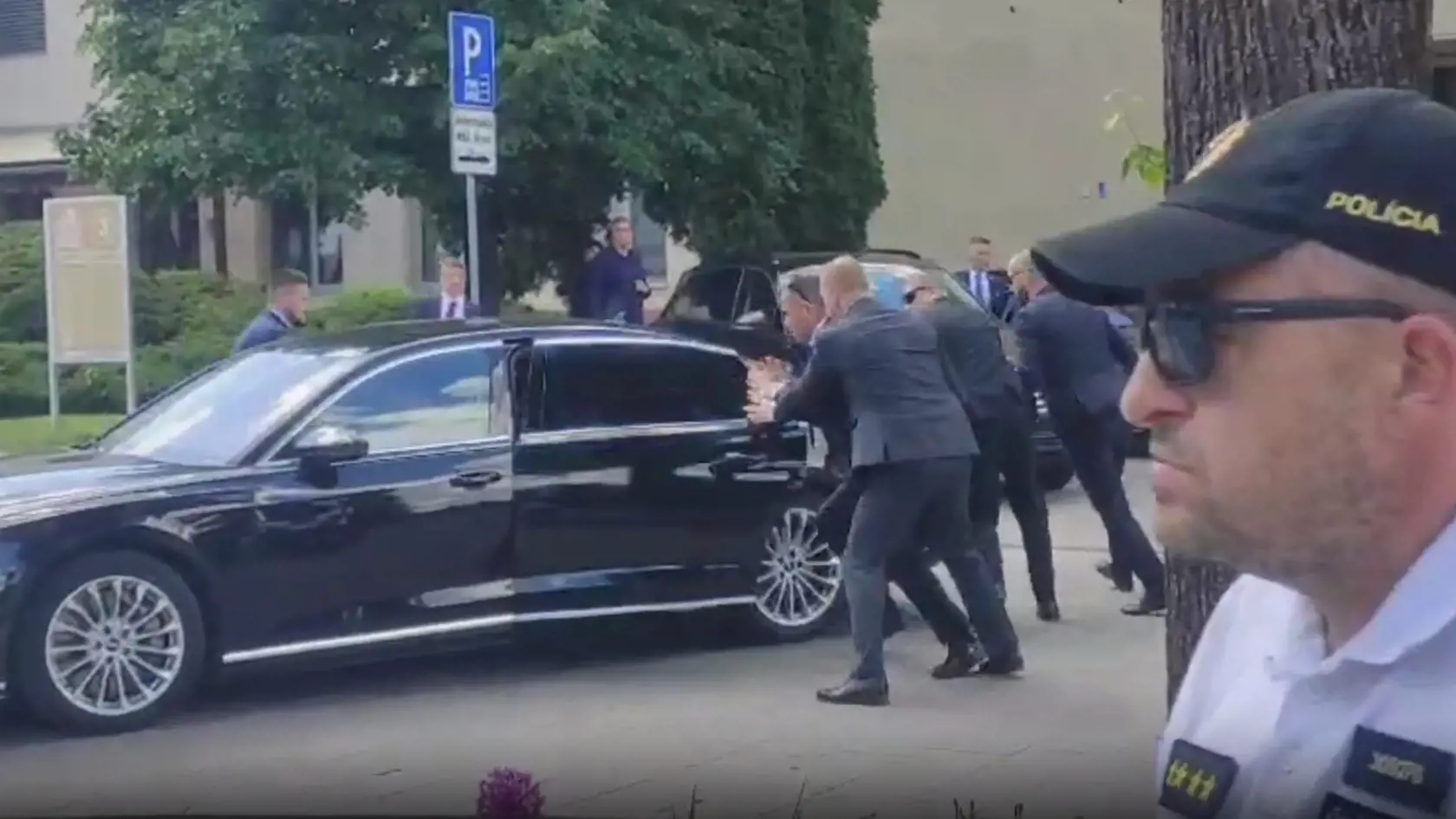 Prvé exkluzívne zábery po streľbe na Roberta Fica.