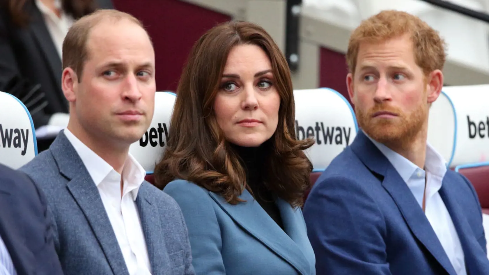 Kráľ Karol po vlámaní do Windosru rýchlo navrhol veľké zmeny v ich životoch a poprosil Williama a Kate, aby sa presťahovali k nemu do Clarence House.