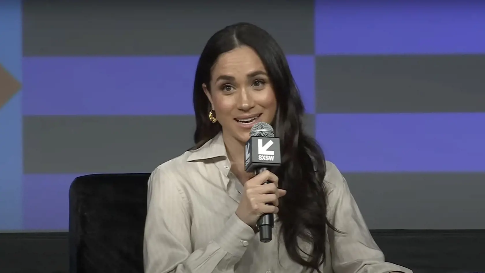 Idylickú reklamu na American Riviera Orchard v nádhernom dome a Meghan v kuchyni variacu dobroty čoskoro vystriedala poriadne ostrá kritika. Verejnosť sa začala obúvať predovšetkým do jej džemov. "Jedinou muchou je Meghanina nová internetová značka American Riviera Orchard. Meghan sa rozplakala, keď bola značka uvedená na trh a jej nový džem bol extrémne vysmiaty za to, že je vraj drahý a nie je ničím výnimočný," prezradil kráľovský expert a autor Tom Quinn.