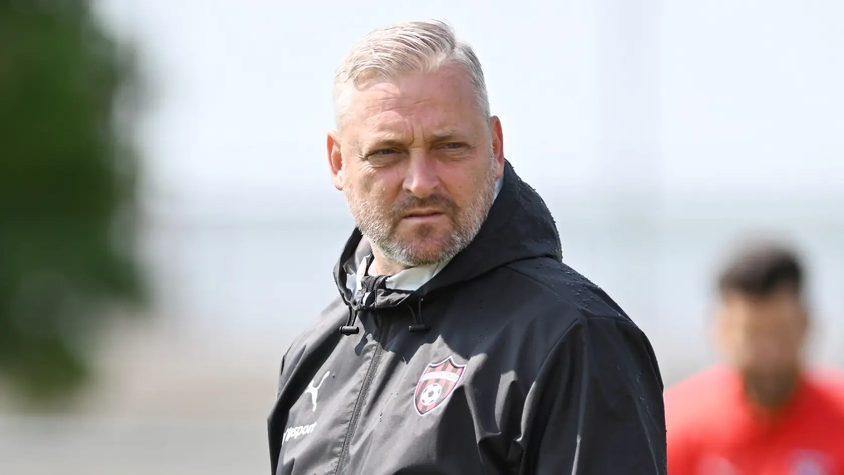 Na snímke nový tréner Spartaka Michal Ščasný počas tréningu FC Spartak Trnava. Ten v príprave nestihol s tímom všetko, ako by chcel. Preto nebudú hrať v Európskej lige proti BK Häcken zo Švédska harakiri futbal.