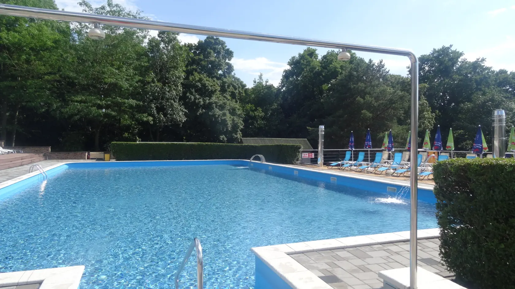 Prostredie areálu je ako stvorené na relax a oddych.