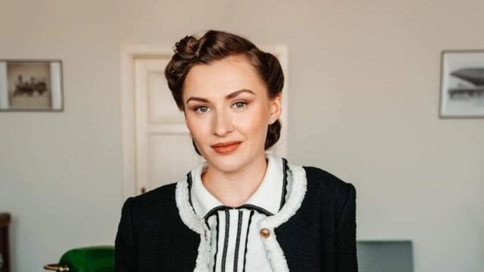 Anna Magdaléna Hroboňová v seriáli Dunaj, k vašim službám.