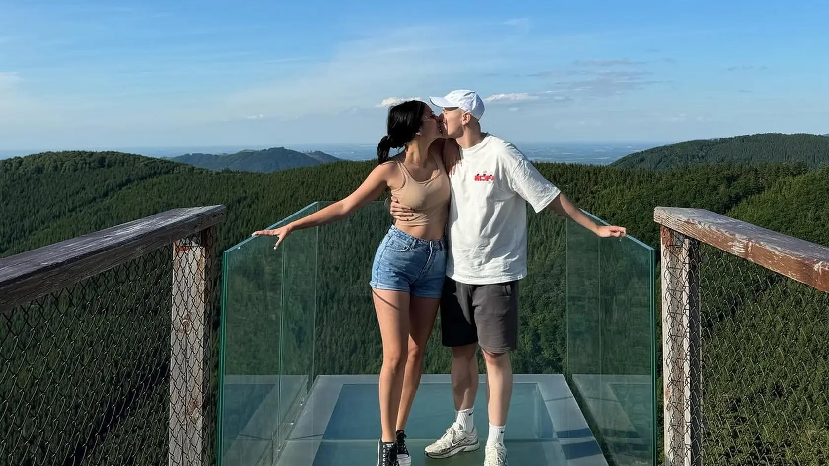 Adam Choma ukázal španielskej priateľke Rachel čaro českých hôr.