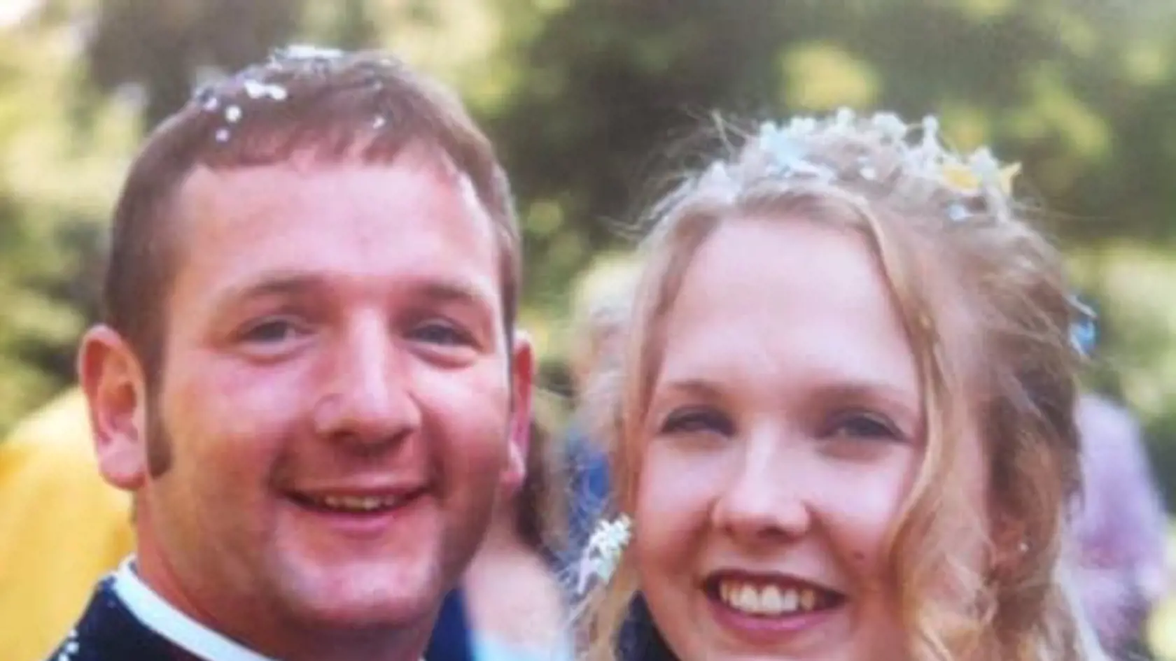 Keith a Sarah sa rozhodli obnoviť svoje svadobné sľuby spred 16 rokov.