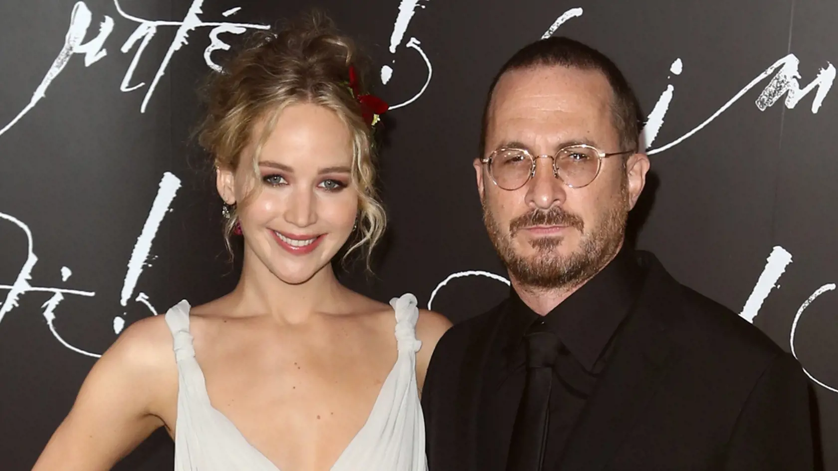 New,York-sep,13:,Actress,Jennifer,Lawrence,(l),And,Director,Darren