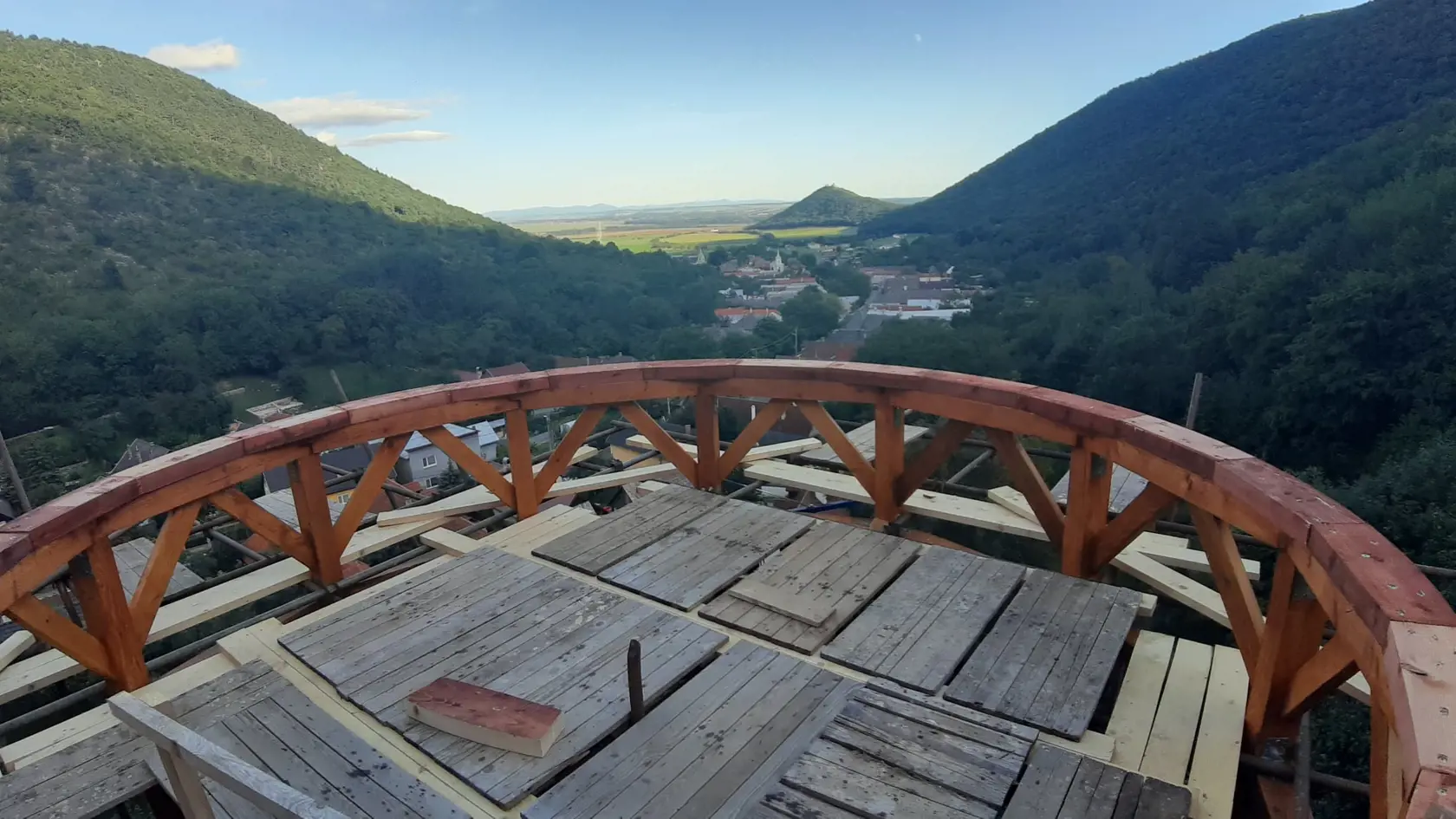 Úžasný pohľad do doliny.