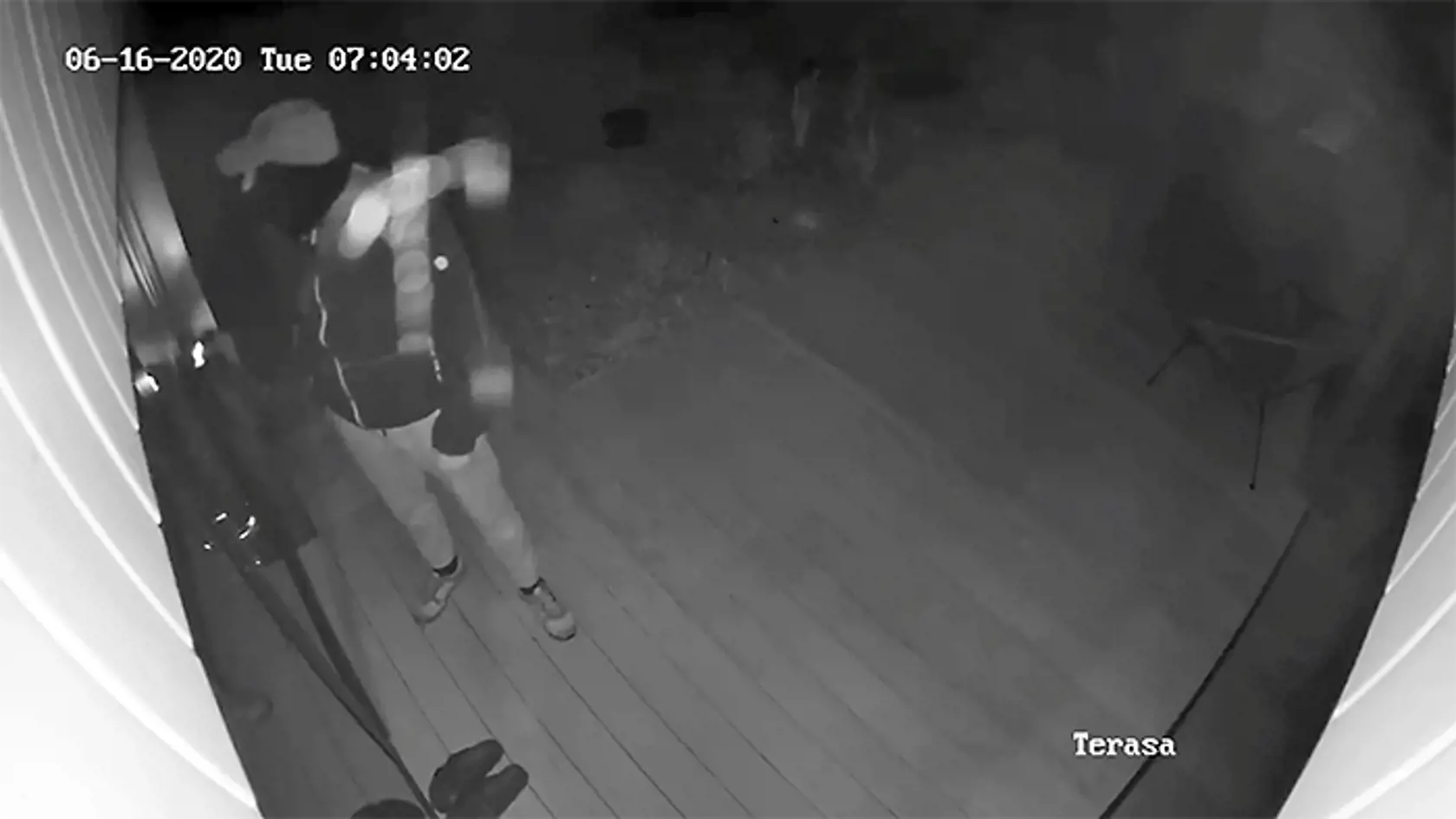 Minulý rok v júni vystriedala radosť bývalej tenistky s čerstvo narodeného synčeka Jakuba správa o tom, že zlodeji si podali jej chalupu v obci Plavecké Podhradie.