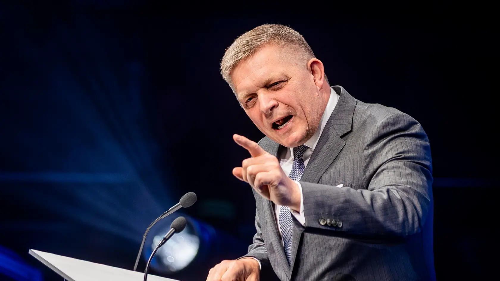 Míting strany Smer - SD v Handlovej. Na snímke Robert Fico.