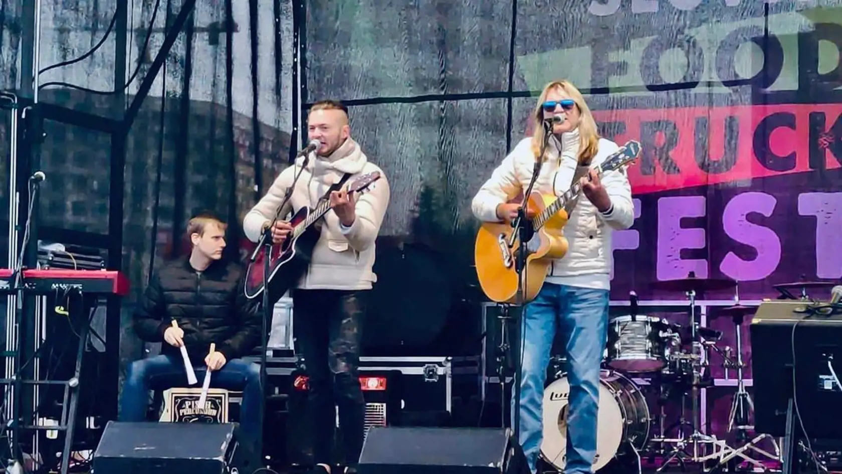 O vystúpenia Mojseja  je momentálne veľký záujem. Teší sa, že opäť robí to, čo ho baví - koncertuje, hrá a spieva.