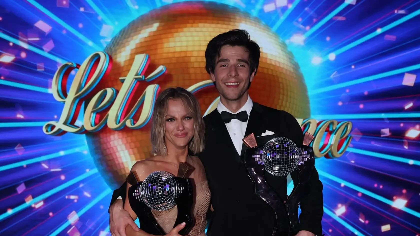Kráľom a kráľovnou 10. série Let's Dance sa stali Kristián Baran a Dominika Rošková.