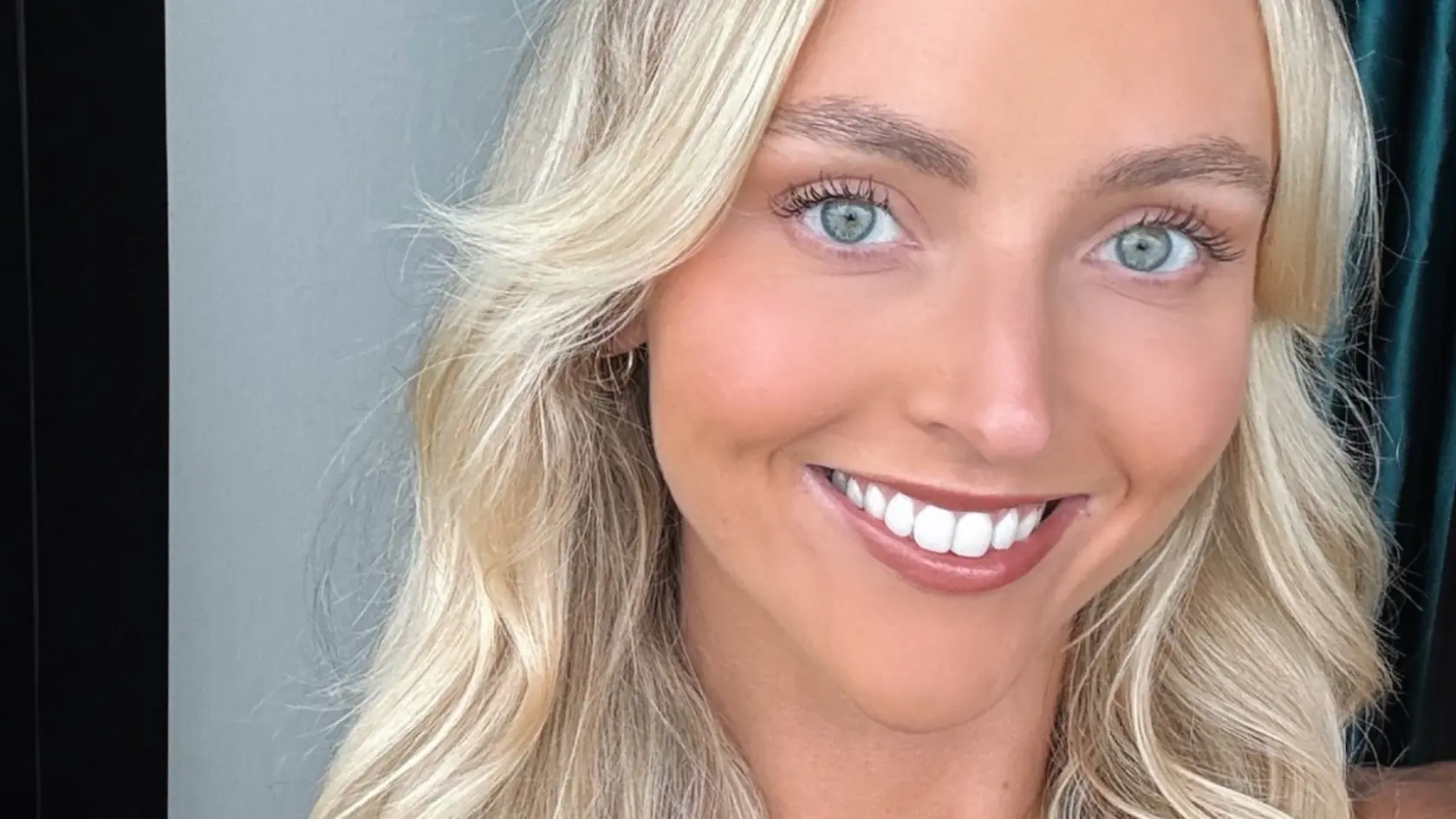 Austrálska kráska Annie Knight (26) sa nechala počuť, že by rada prekonala nový osobný rekord. Plánuje sa vyspať s 365 mužmi za 365 dní! Minulý rok sa jej podarilo mať sex s tromi stovkami mužov. Podľa všetkého sa k svojmu vysnívanému číslu približuje míľovými krokmi!