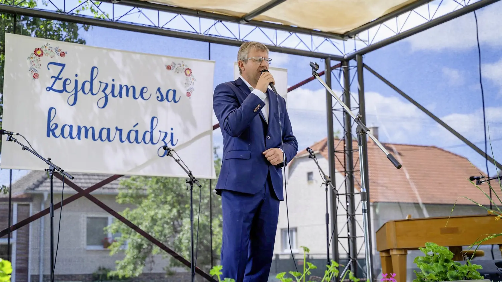 Starosta PETER MRÁZ sa snaží byť starostom pre všetkých bez rozdielu veku, pohlavia, národnosti, farby pleti a politickej príslušnosti.