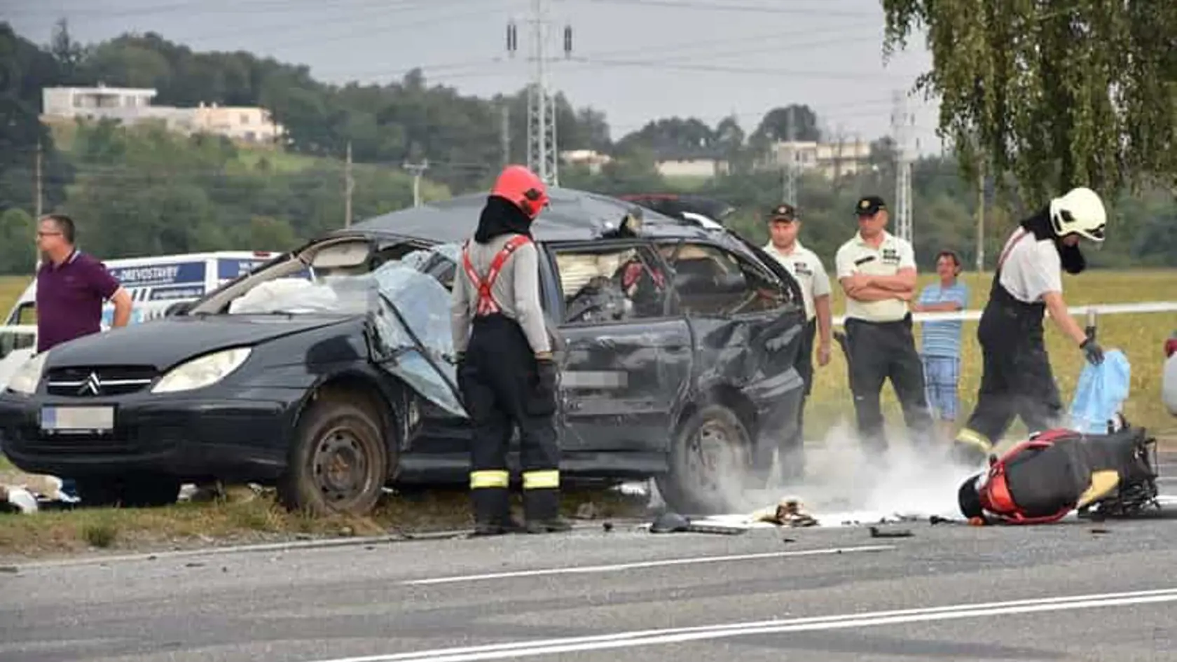 Nehoda v Michalovciach vzala dvom mladým ľuďom život.