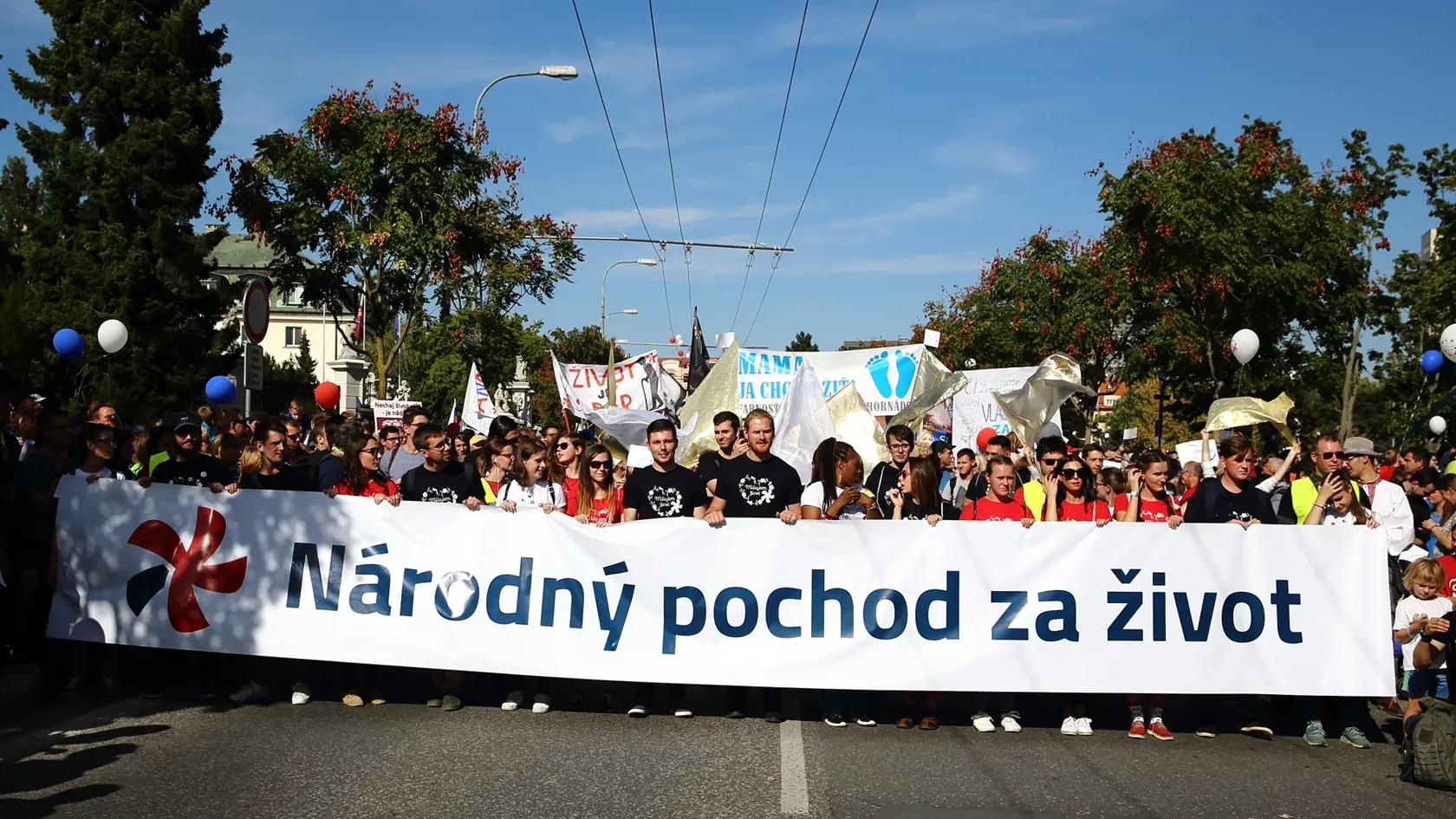 Na snímke účastníci Národného pochodu za život na Námestí Slobody v Bratislave.