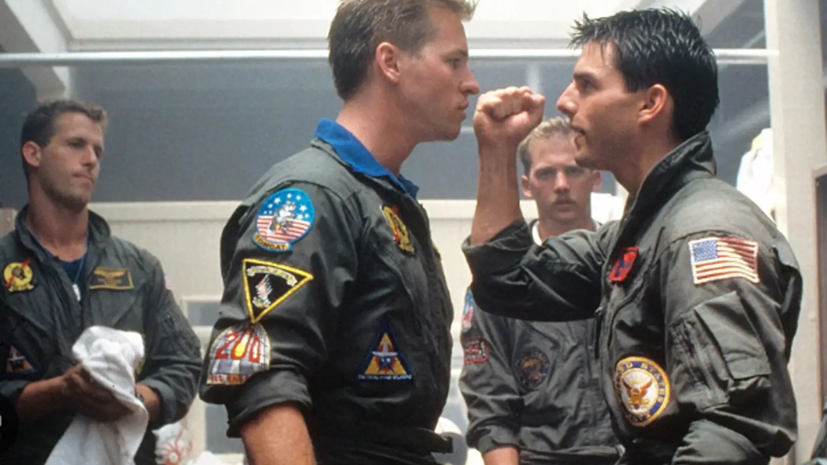 V pokračovaní Top Gunu sa objavil okrem Cruisa už iba Val Kilmer, teda "Iceman" z prvého filmu.