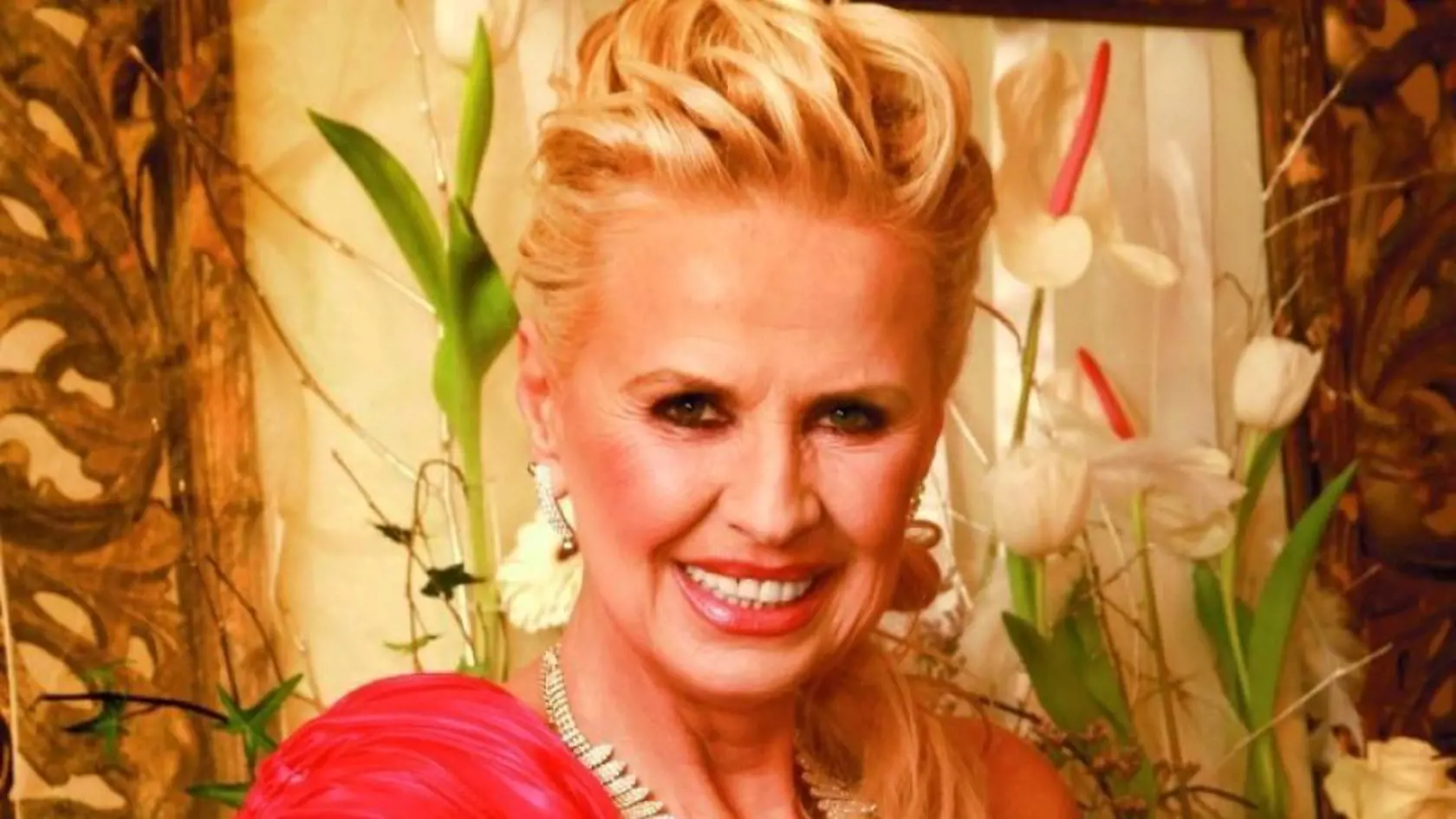 Čerstvá sedemdesiatnička Eva Máziková svoje životné šťastie našla po boku manžela Petra. Do extravagantnej a mimoriadne atraktívnej speváčky sa zamiloval počas toho ako si ju pozval spievať na oslavu svojich zásnub.