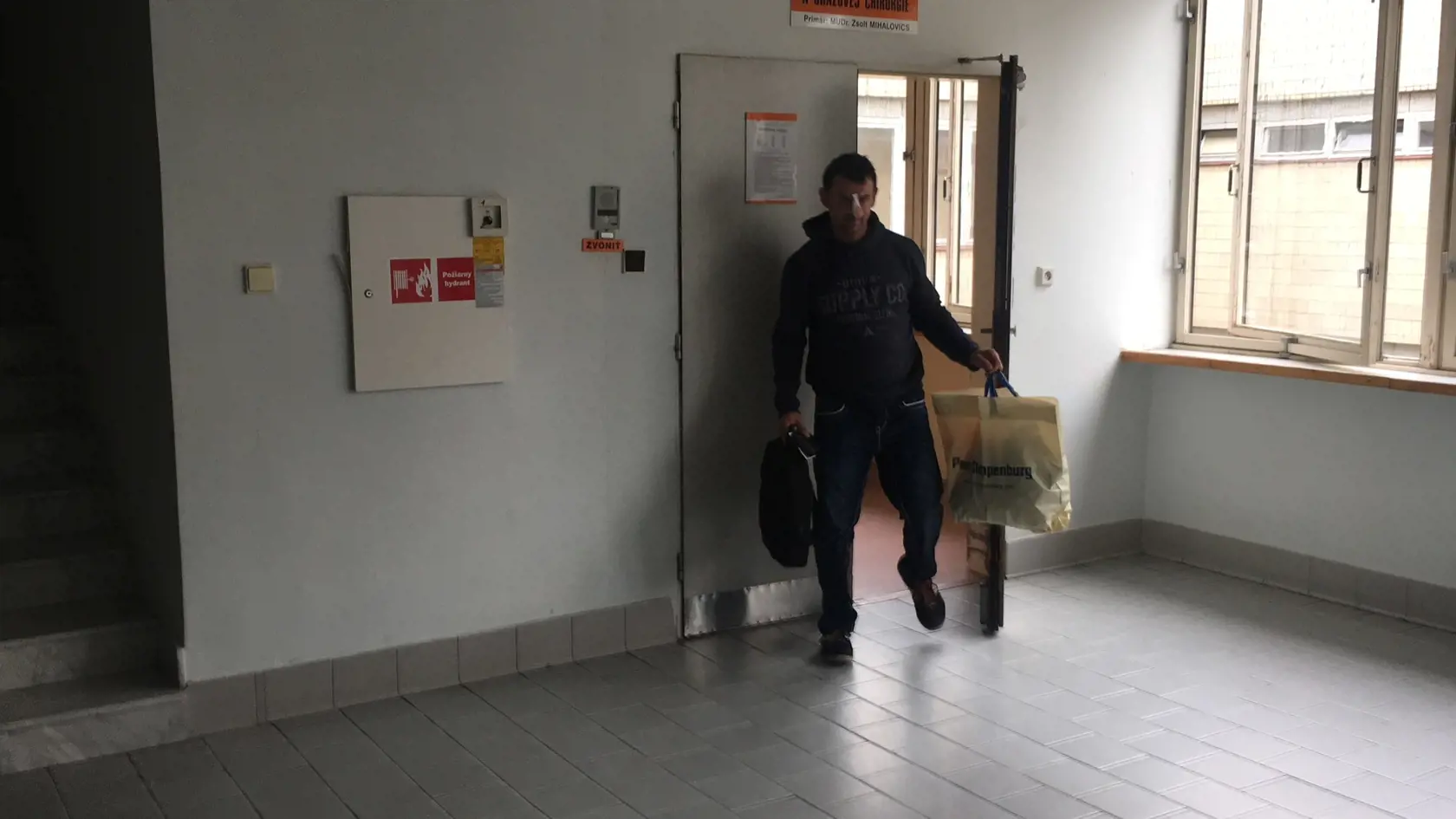 Peter Adamec prežil hrozivú zrážku s vlakom.