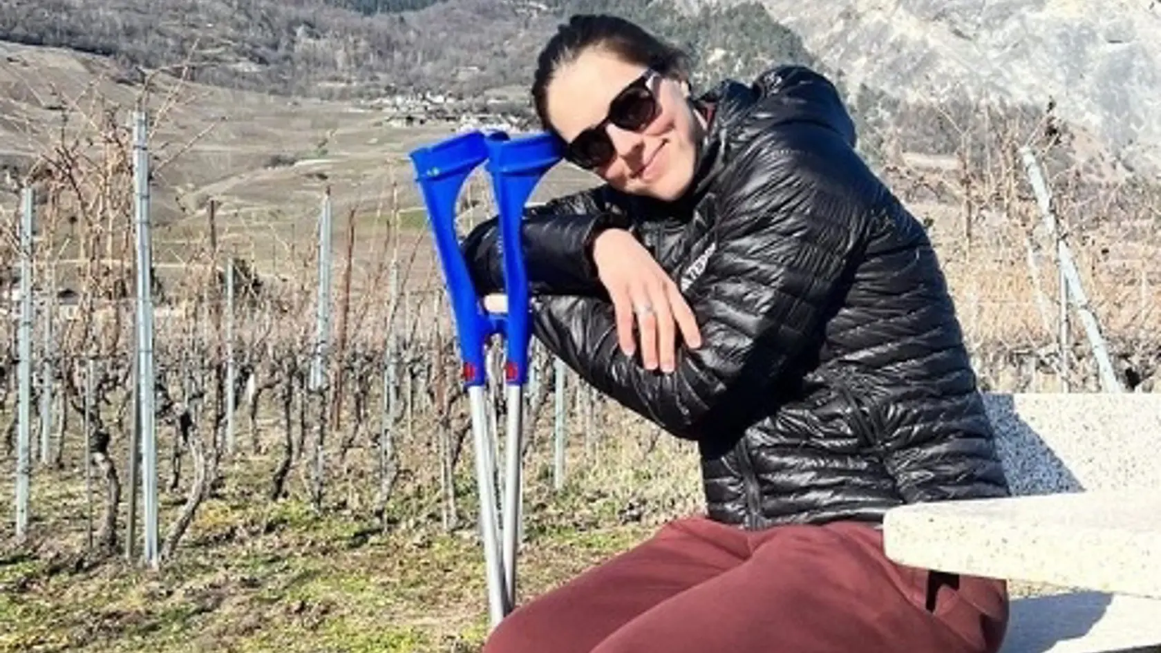 Petra Vlhová si týždeň po operácii vo Švajčiarsku už vyšla do prírody.